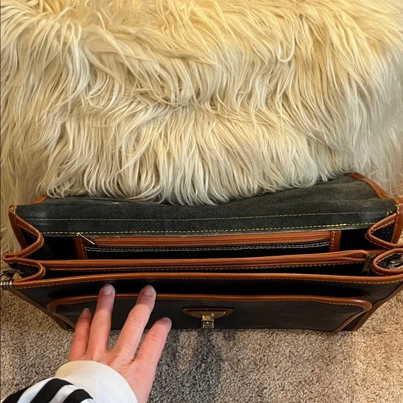 Dooney & Bourke Navy and Tan Pebble Leather Laptop / Briefcase - Picture 7 of 16